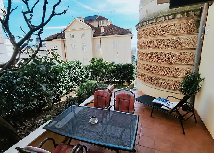 Апартаменти Dunja & Sea Terrace *